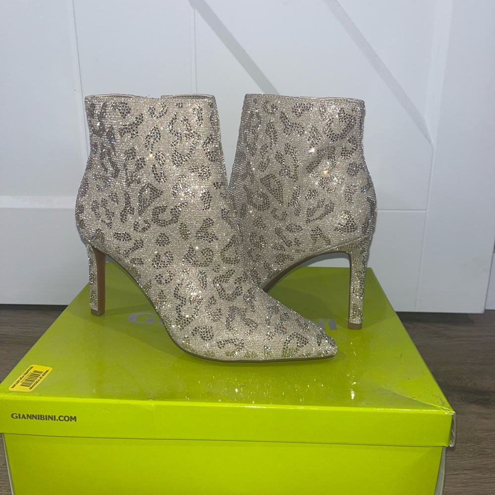 Gianni Bini leopard rhinestone boots